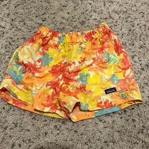 Baby girl Patagonia Baggies, size 12-18M